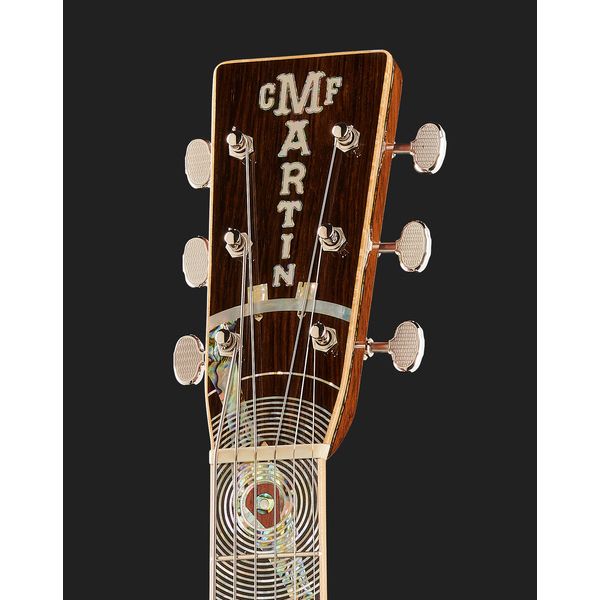 Martin Guitar D-200 Deluxe