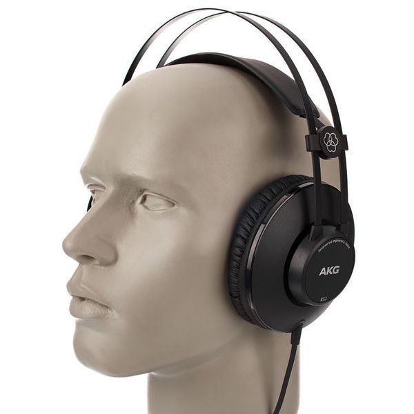 AKG K-52