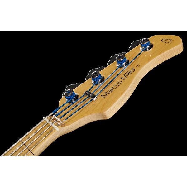 Marcus Miller U5 NT MN Short FL