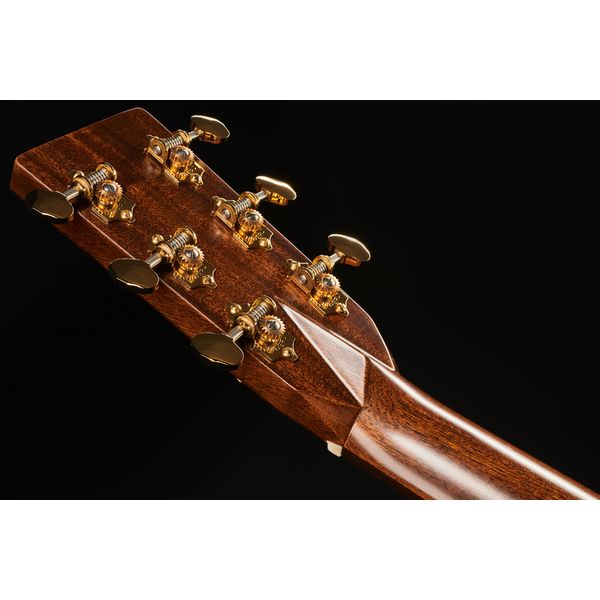 Martin Guitar OM-28 Modern Deluxe