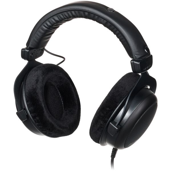 beyerdynamic DT-880 Pro Black Edition