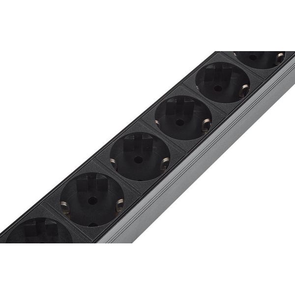 the t.racks Power 12 S IEC