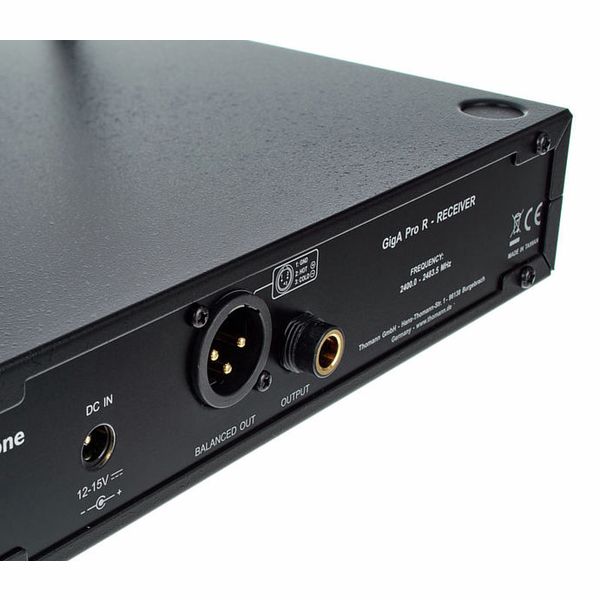 the t.bone GigA Pro Body Headmike Bundle