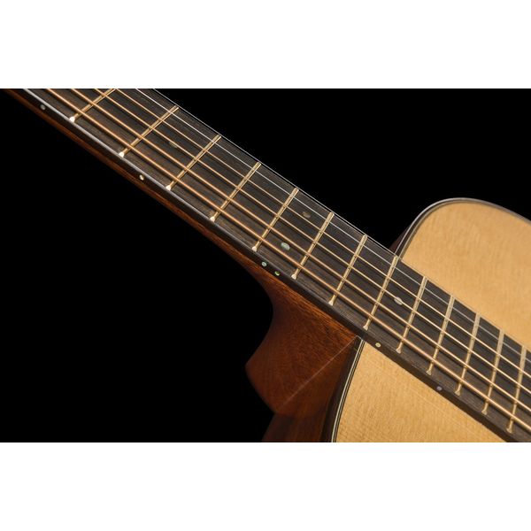 Martin Guitar 000-18 Modern Deluxe