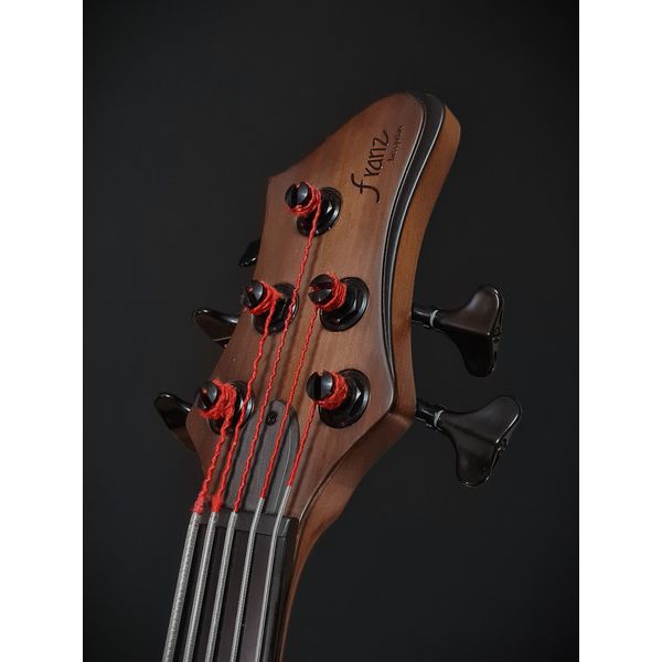 Franz Bassguitars Kuma 5 Fretless