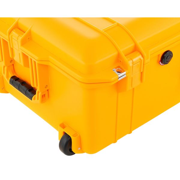 Peli 1615 Air Foam Yellow