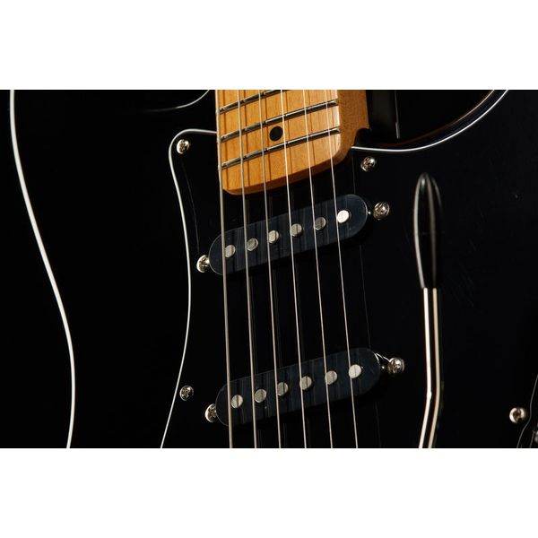 Squier CV 70s Strat HSS MN BLK Bundle