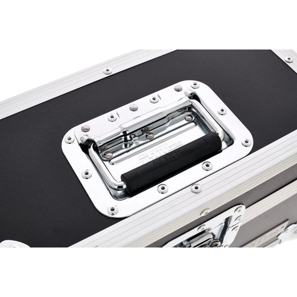 Behringer X Air XR18 Flyht Case Bundle