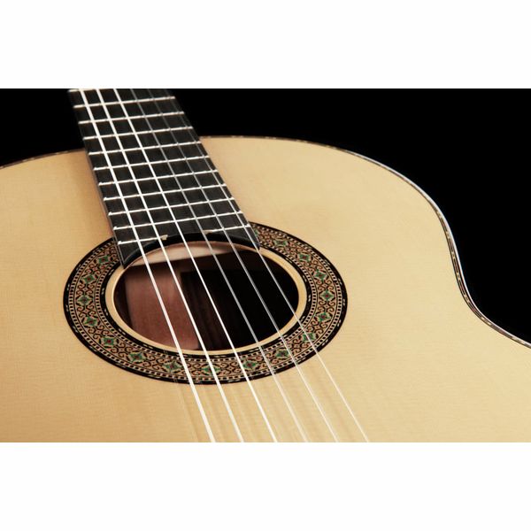 Amalio Burguet 2M Spruce w/Case