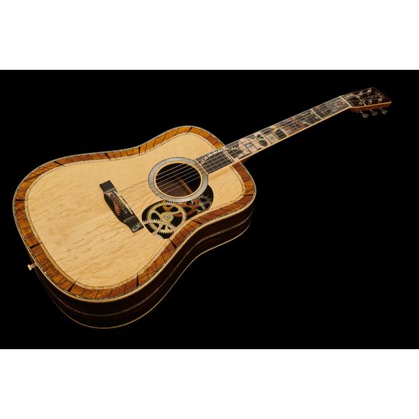 Martin Guitar D-200 Deluxe