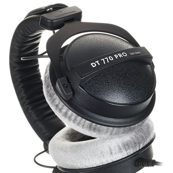 beyerdynamic DT-770 Pro 250 Ohm