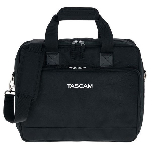 Tascam Mixcast 4 Bag Bundle