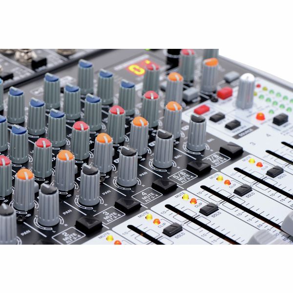Behringer Xenyx X1204 USB