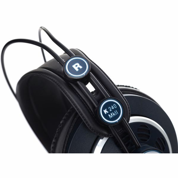 AKG K-240 MKII