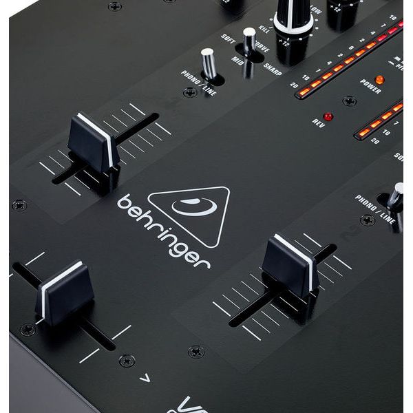 Behringer NOX101 DJ-Mixer