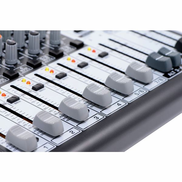 Behringer Xenyx X1204 USB