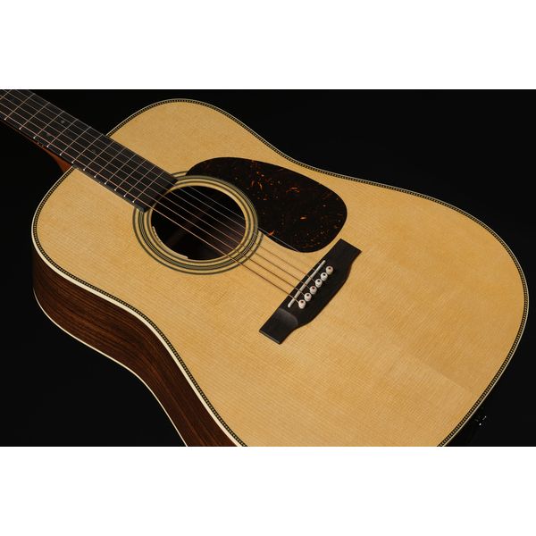 Martin Guitar HD28E LRB