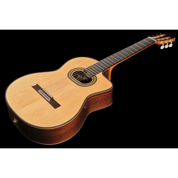 Takamine DH90 w/Softcase