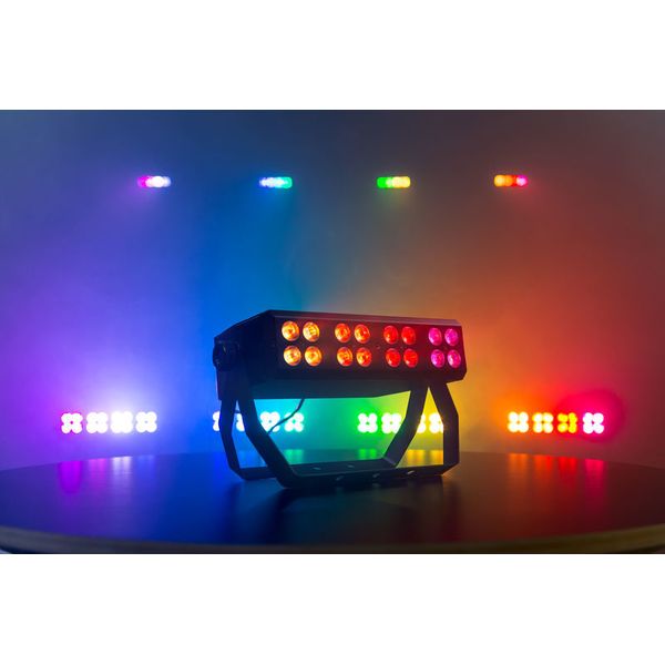 Stairville xBrick Quad 16x8W RGBW