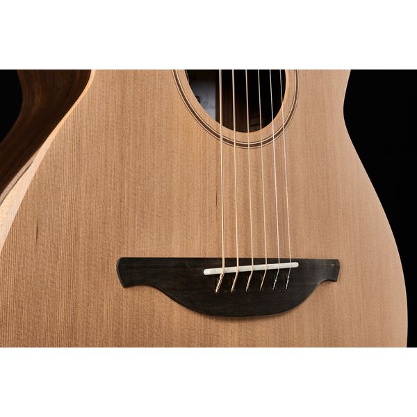 Sheeran by Lowden W03