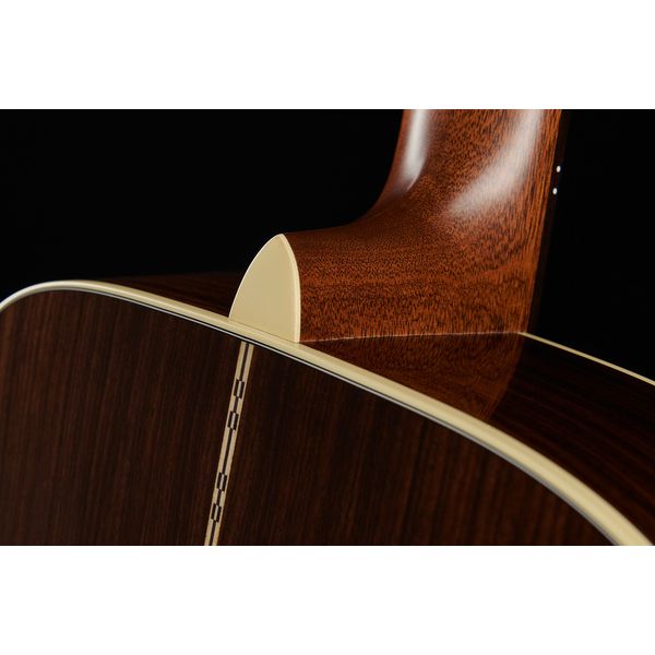 Martin Guitar 000-28E L.R.Baggs Anthem