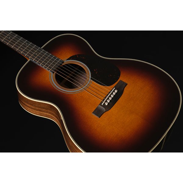 Martin Guitar 00028 Sunburst