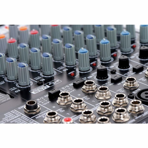 Behringer Xenyx X1204 USB