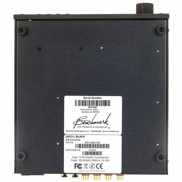 Benchmark DAC3 L Black