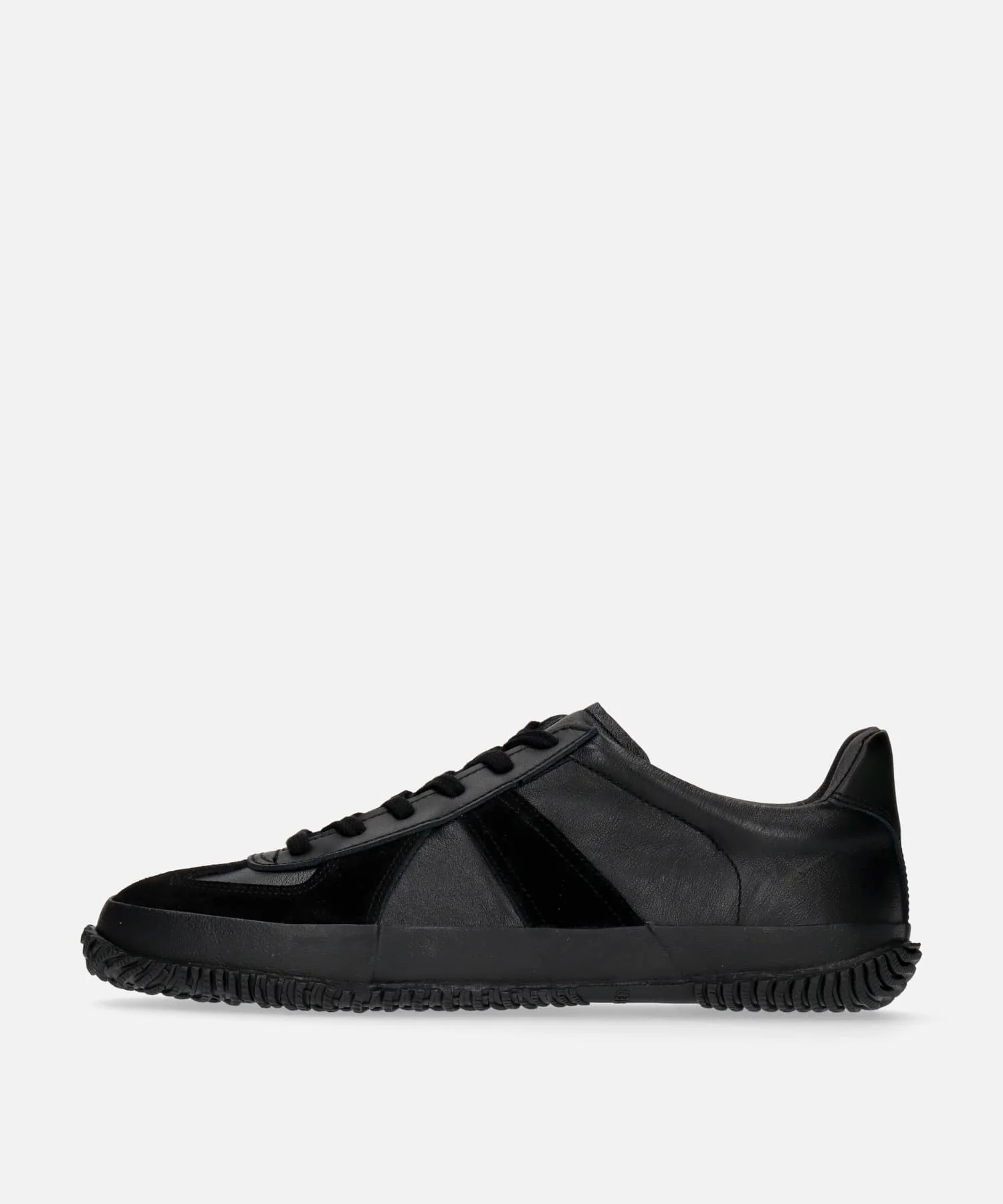 SP-1047 Black