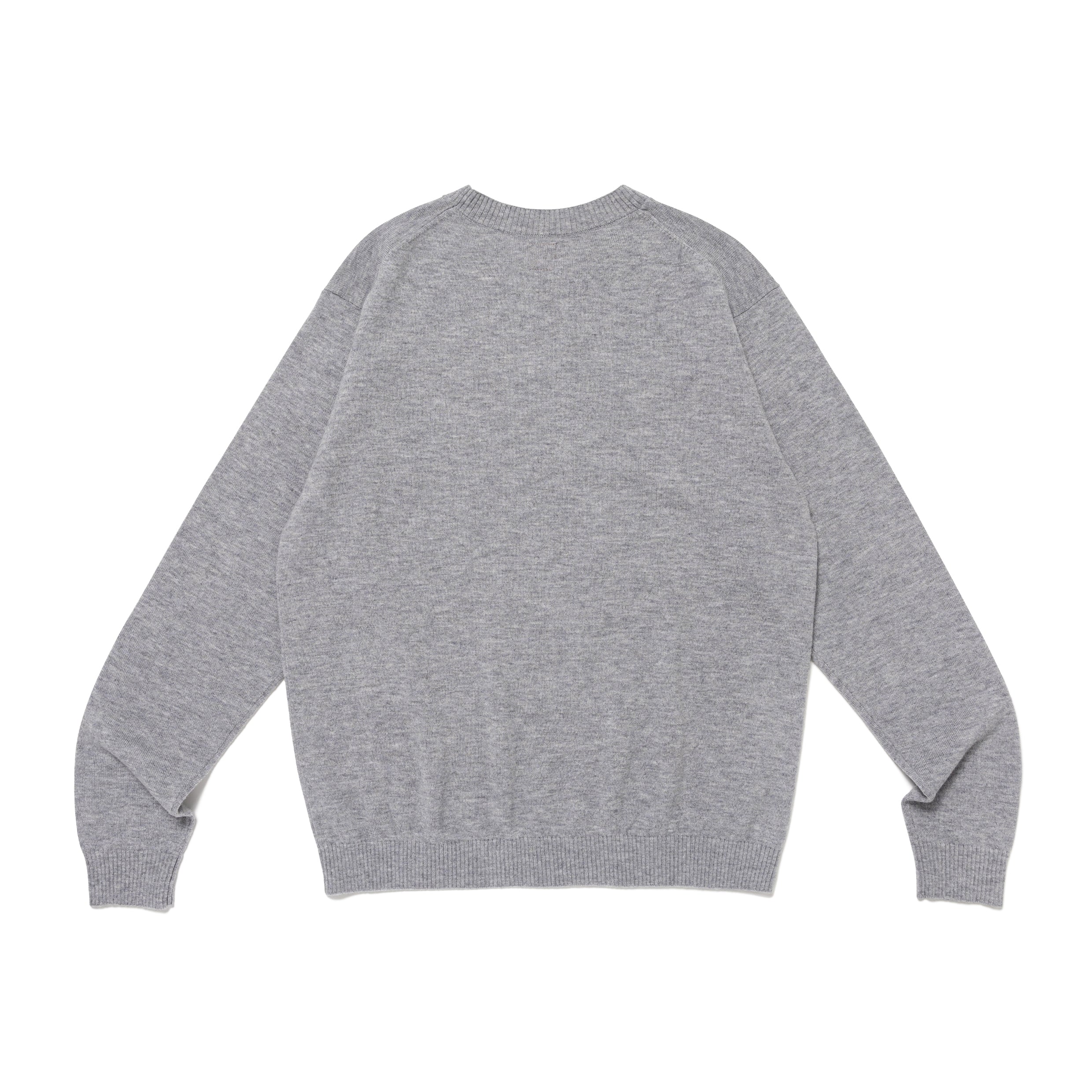 HEART BADGE KNIT SWEATER