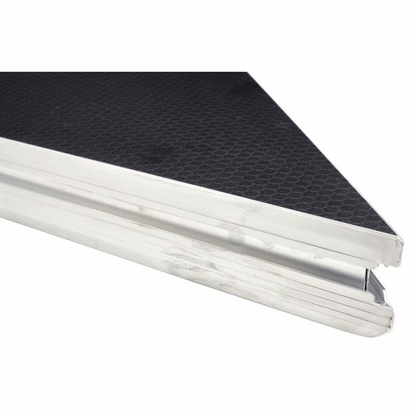 Stairville Tour Stage Triangle 1x1m ODW