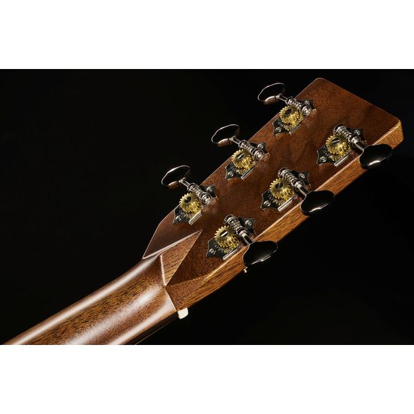 Martin Guitar D-28 Ambertone