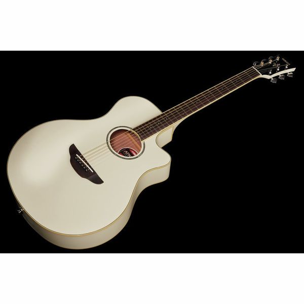 Yamaha APX 600 Vintage White