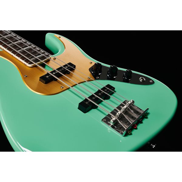 Marcus Miller V5 24-4 MLG