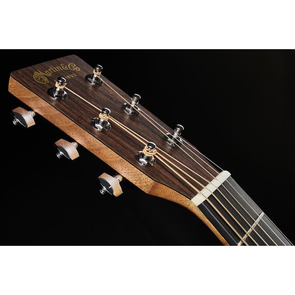 Martin Guitar 000-10E