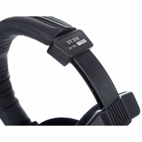 beyerdynamic DT-252