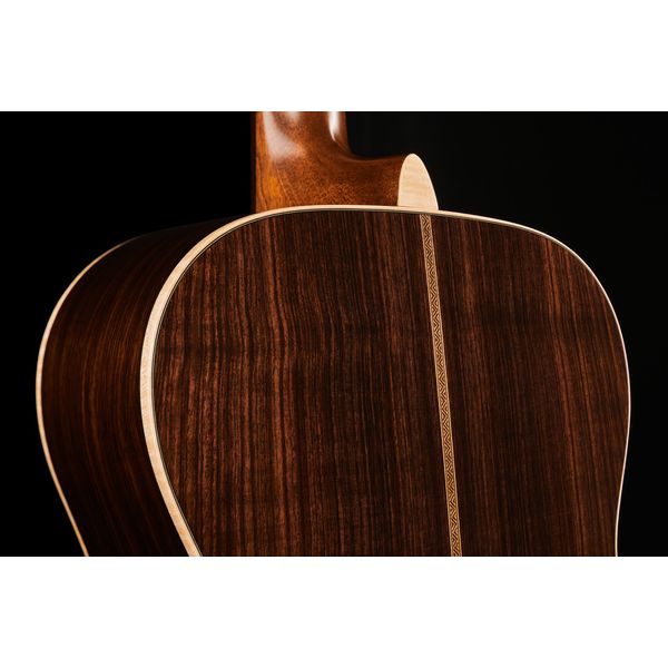 Martin Guitar OM-28 Modern Deluxe