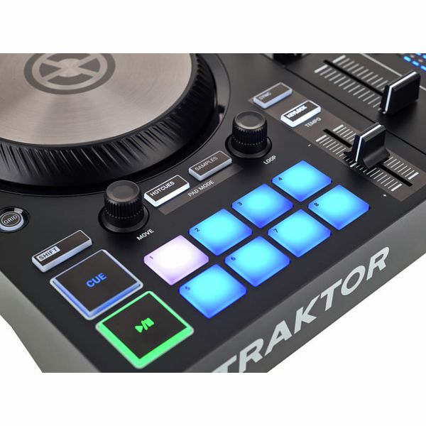 Native Instruments Traktor S2 MK3 Bundle