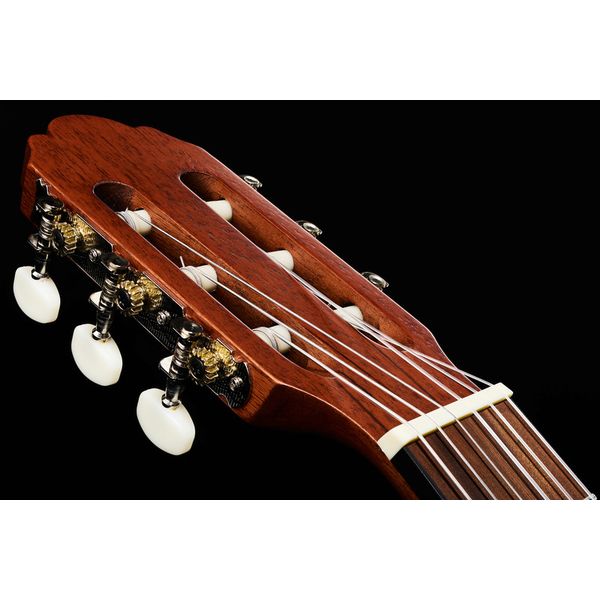 Gewa Student Natural Cedar 4/4