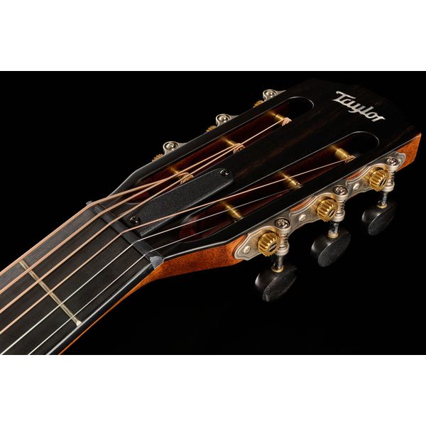 Taylor 322e-12Fret-V-Class