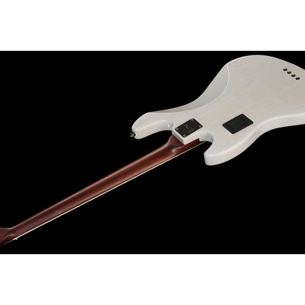 Marcus Miller V8-4 WB