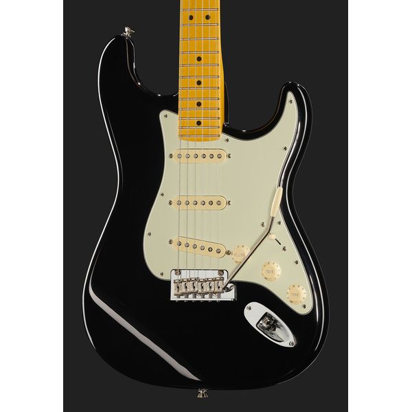 Fender AM Pro II Strat MN BLK
