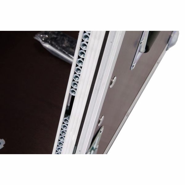 Thon L-Rack 10U Wheels