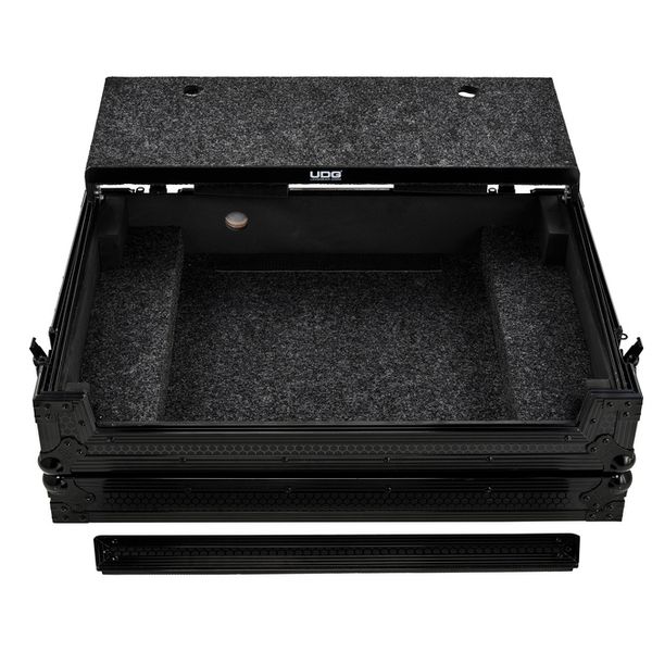 UDG Ultimate Flight Case DDJ-REV7