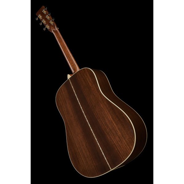 Martin Guitar D-28 Sunburst