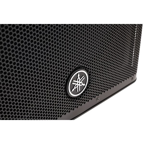 Yamaha DXR15 MKII Bundle