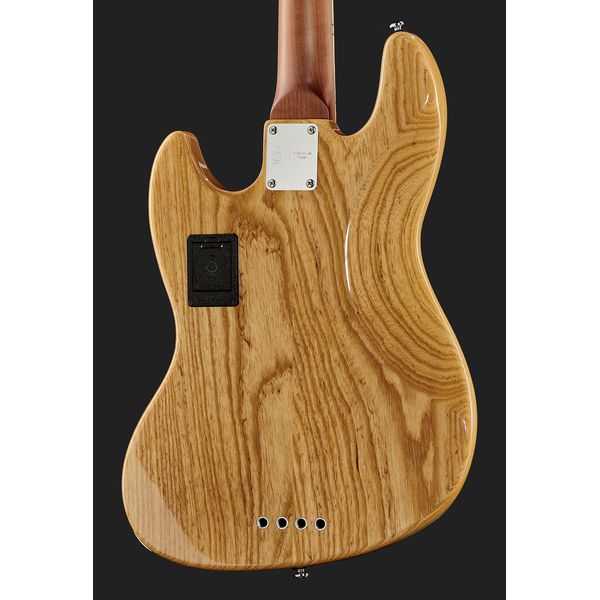 Marcus Miller V8-4 NT