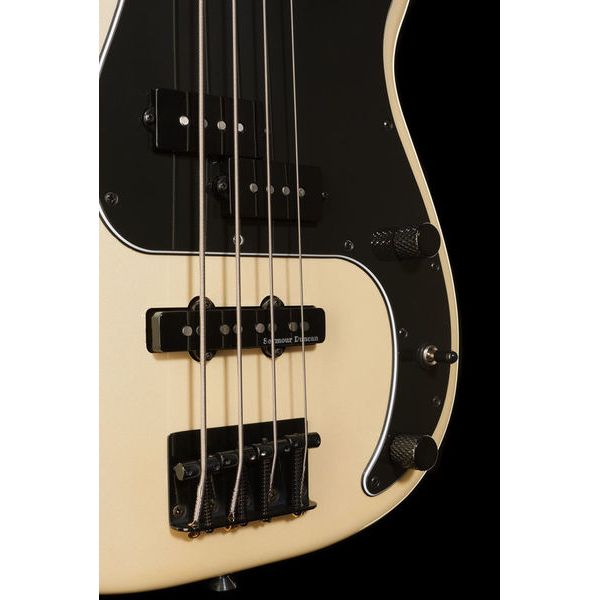 Fender Duff McKagan DLX P Bass RW WPL