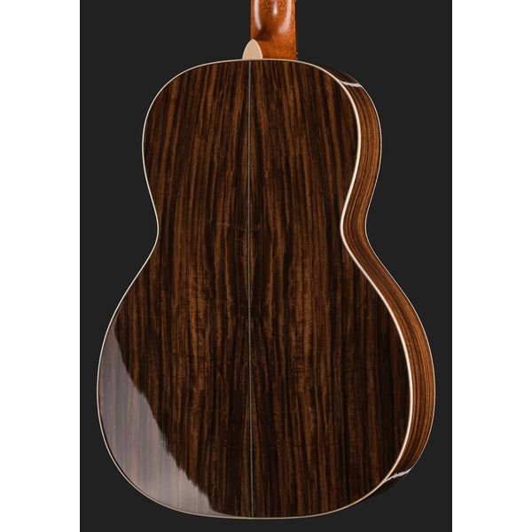 Martin Guitar 00 Custom Edition 2025 NAMM