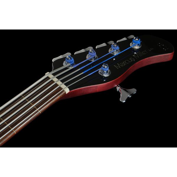 Marcus Miller GB5-5 Black FL